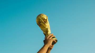进攻第1+创造力第2！姆巴佩双榜力压梅西：助攻王相助剑指冠军（配图示意）
